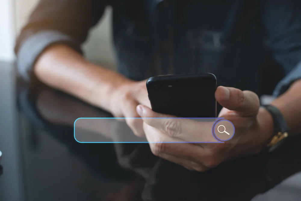 LLMS.txtとは？急増するAIクローラーに対応するための第一歩